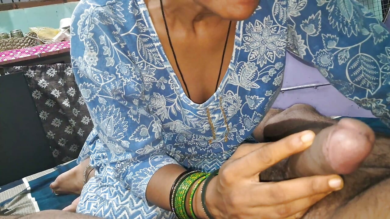 Pareja india da rápida mamada, semen en boca