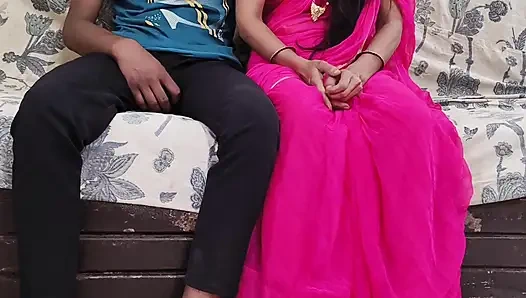 Девушка дези жестко трахается в друге паренька