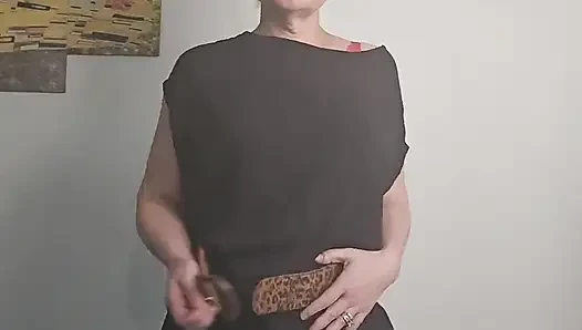 Gel ve iyi bir orospu gibi vajinamı ve popomu ye.