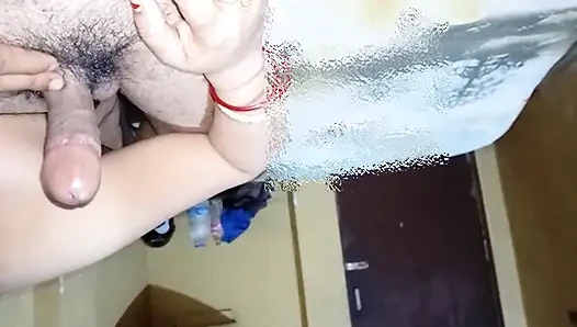 Bhabhi ko land chuswaya