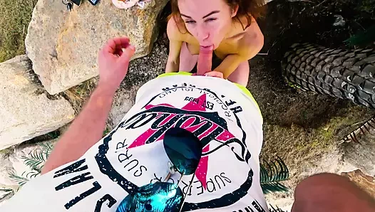 ÖFFENTLICHER SEX MIT CUMSHOT IM PARK!