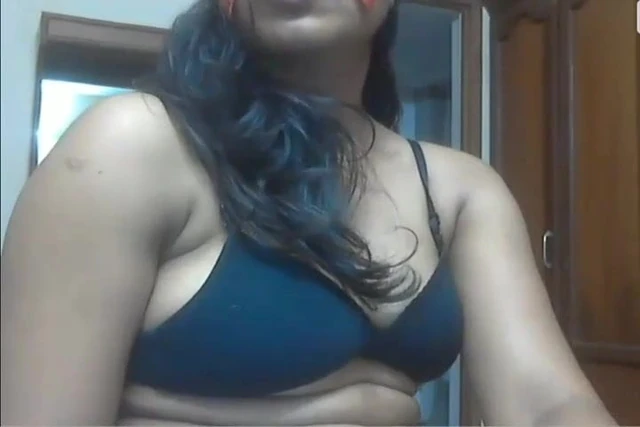 Desi MILF just loves to flash on webcam
