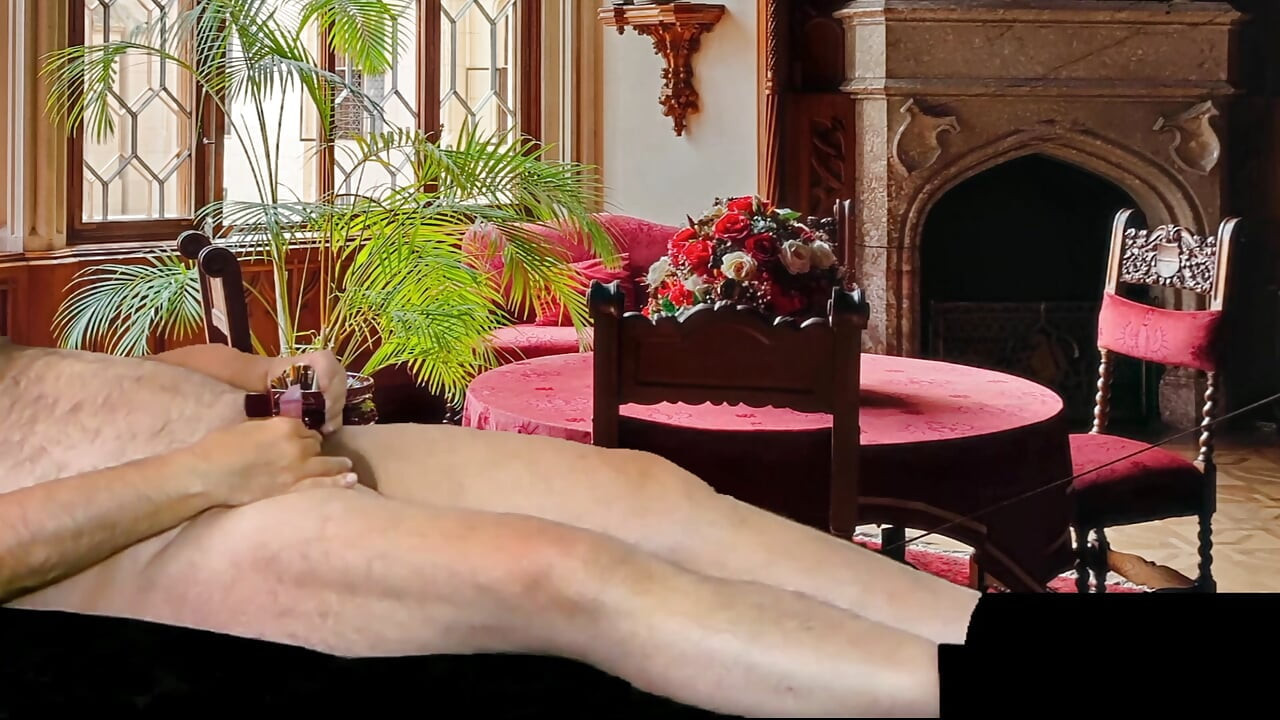 Dessert torride avec creampie avec Garabas et Olga