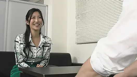 Emiri momota ganas sama cowok mesum