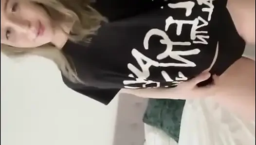 Подборка мастурбации и сквирта красивой тугой киски