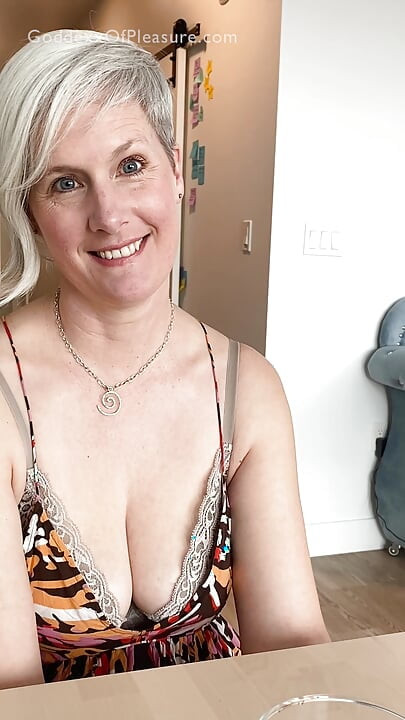 Alone with my Best Friend's Mom - Hot MILF JOI Countdown