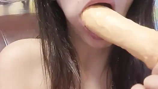 Free and awesome doldo blowjob ever!