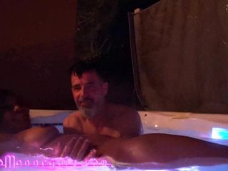 Hot Tub Fun With Paisley Price