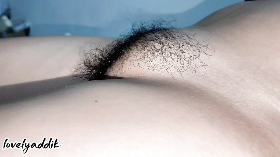 My Husband told me not to shave my Hairy pussy.Matambok