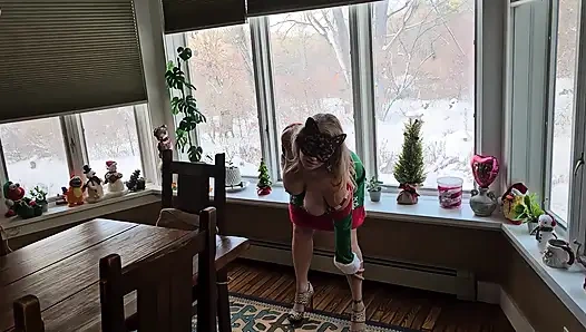 Anne ev hanımı büyük memeler ve büyük göt noelde sadece hayranlar olgun orta yaşlı seksi kadın