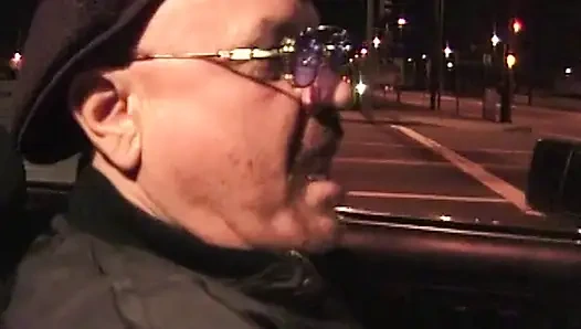 Wilde Taxifahrt: Heiße Erotik im Auto