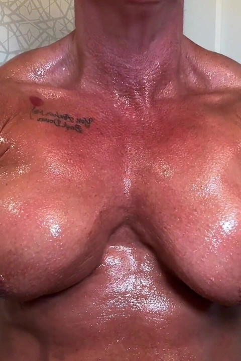 Kandy kommandon din otäcka stroke: olja blöt flexning JOI