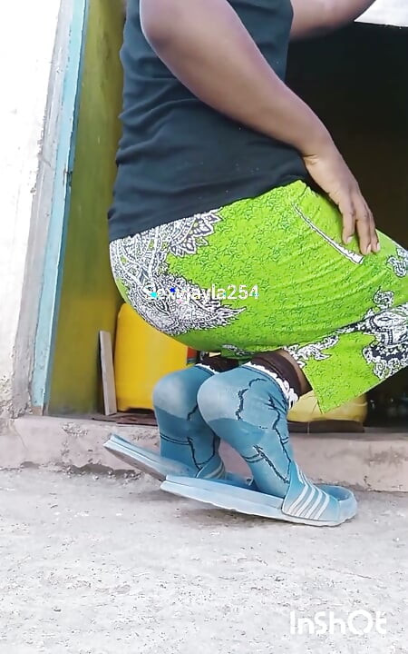 Naughty African Crossdresser Showing Her Big Ass Twerking and Toying Her Asshole