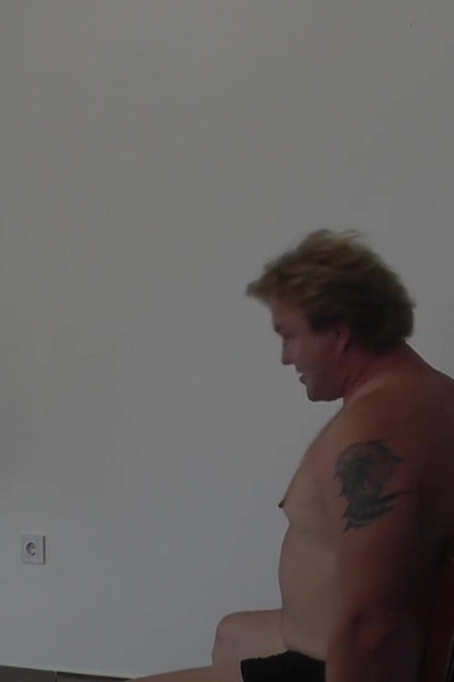 Mistress Dyanna Slap the Slave's Head!