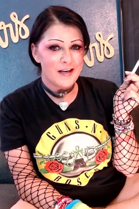 Smoking Bitch Humiliation for Jerking off
