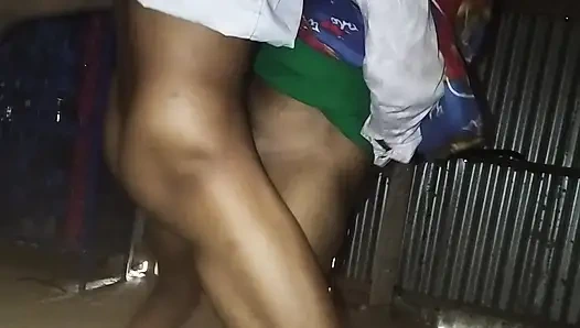 Ibu tiri mergokin aku lagi kontolku habis-habisan