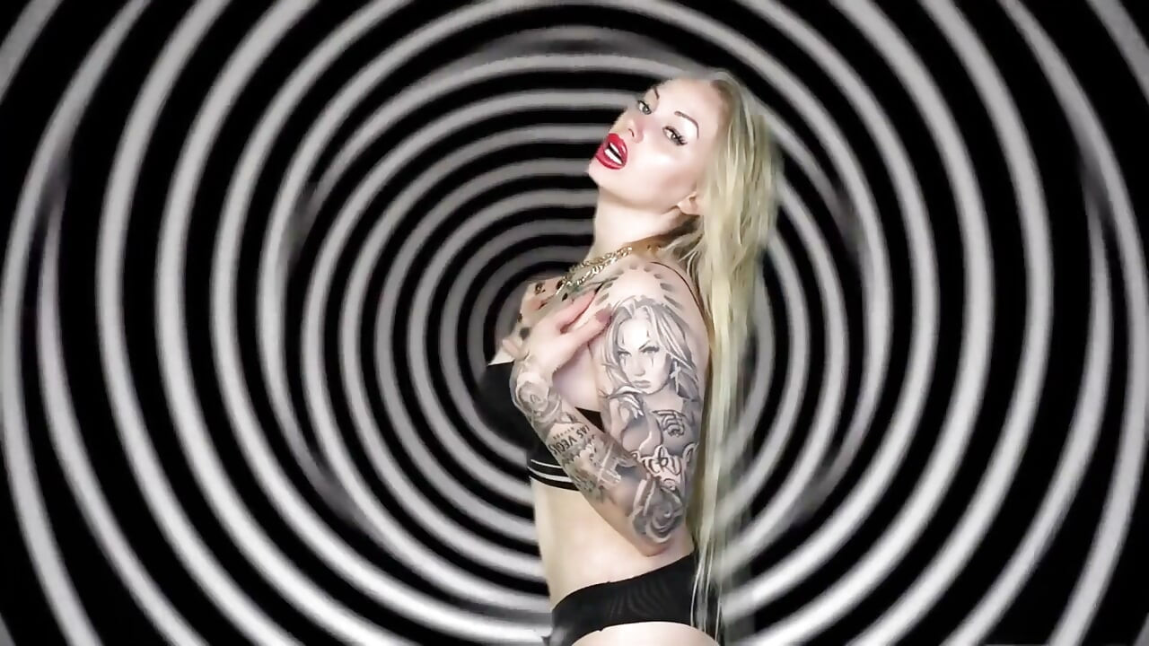 Mesmerizing edging  JOI