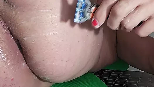 Trans Woman Full Body Shave