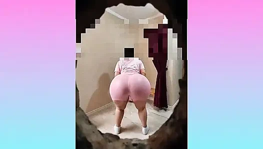 Mereka merekam aku telanjang dengan pantat besarku