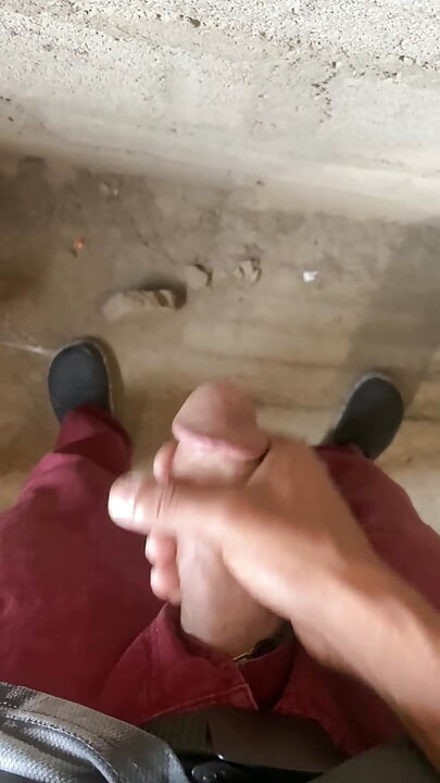Jerking in an Uncompleted Building