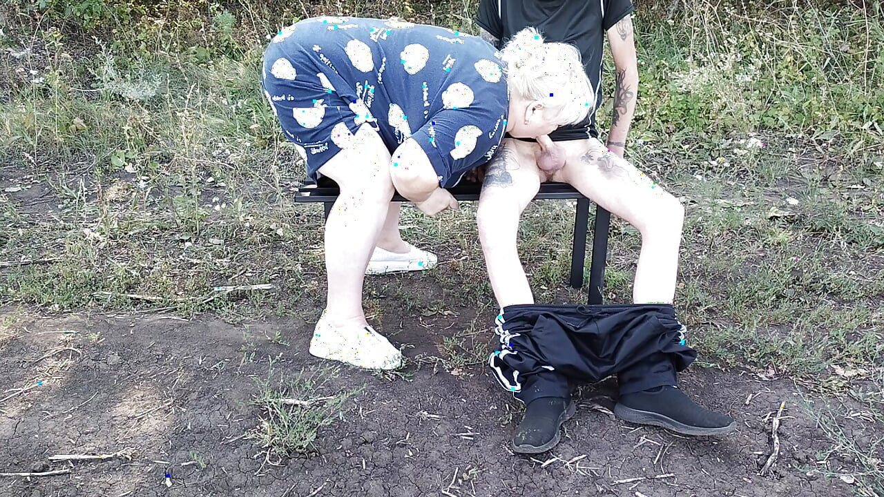 A girlfriend in a public park jerks off my dick until I cum