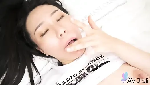 Yi ruo suka banget telan sperma