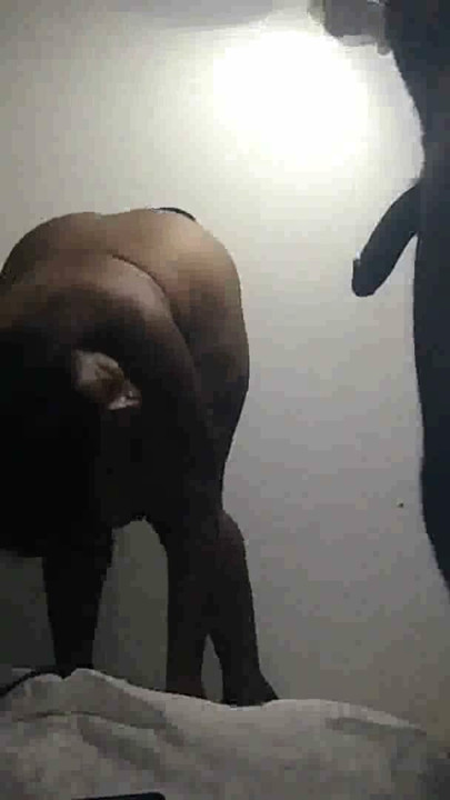 Thot Texasban - 11. rész: igazi házi amatőr dögös szex múlt pénteken a gloryhole-ban | Klip 1