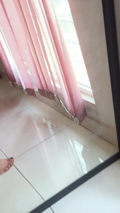 También quiero un video donde estoy atrapado | Clip 1