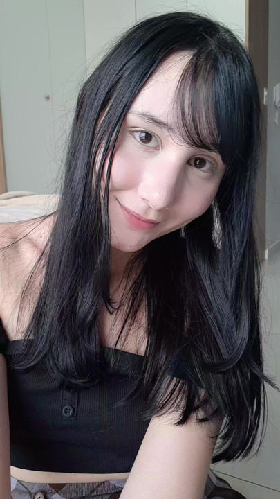 hello! you think i'm pretty?