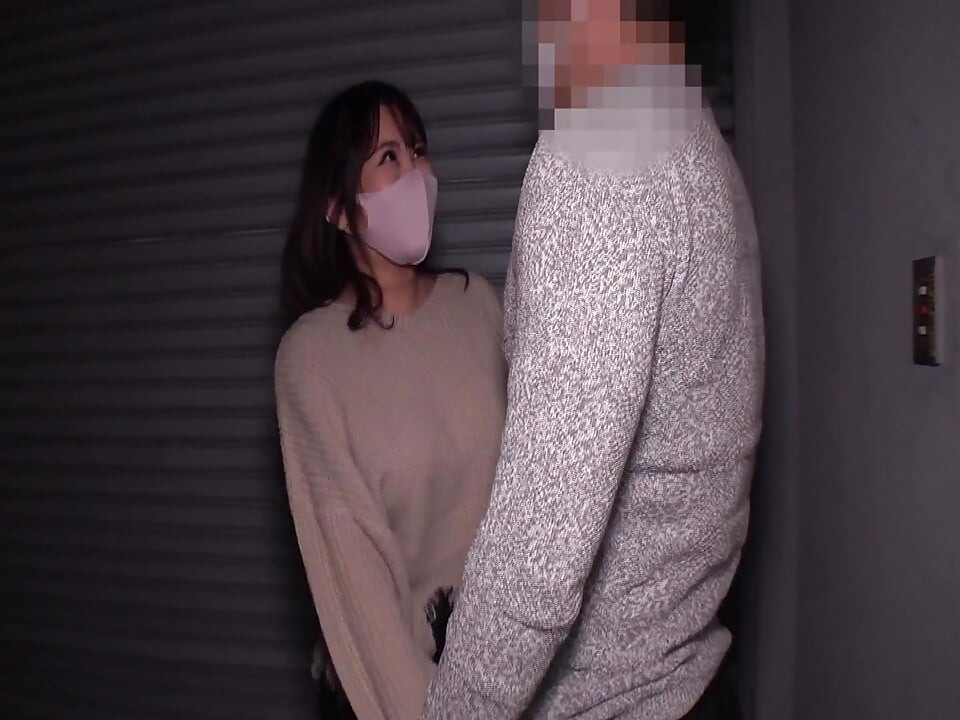 街頭狩獵。她選擇他並帶頭