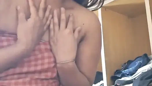 Дези модель с ее пасынком в Инстаграме