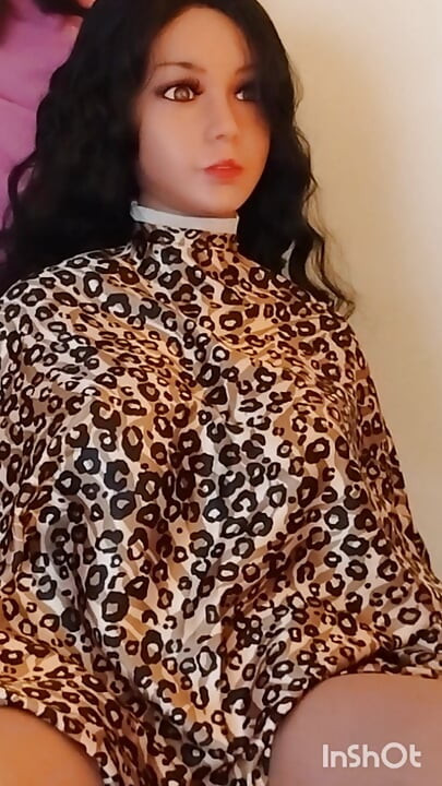 Sessão de modelagem com capa de corte de cabelo da Lindsey, boneca sexual peituda