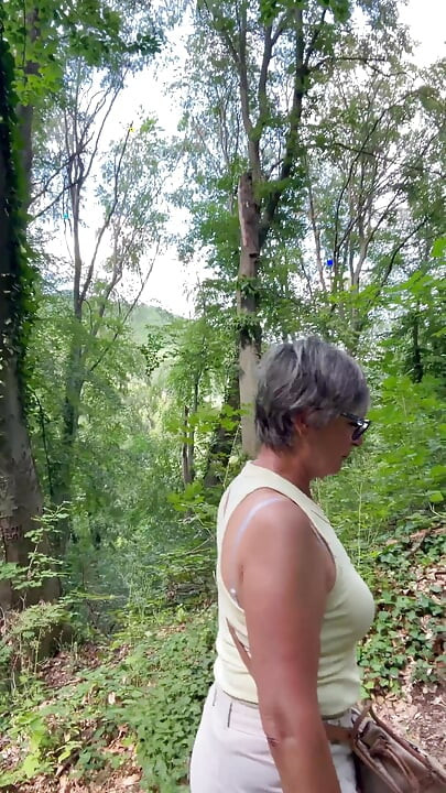 Madam O anal na otvorenom 7 - na brdu