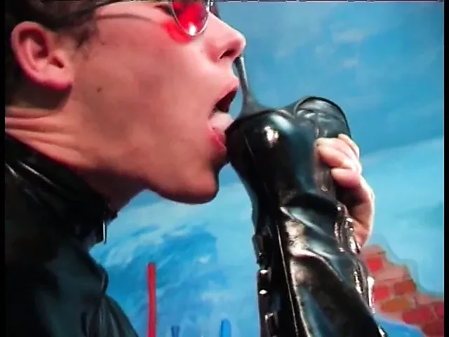 Incredible brunette lady takes cock inside her pussy and hand in her wide asshole
