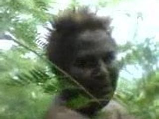 PNG Buai mama suck in the bush