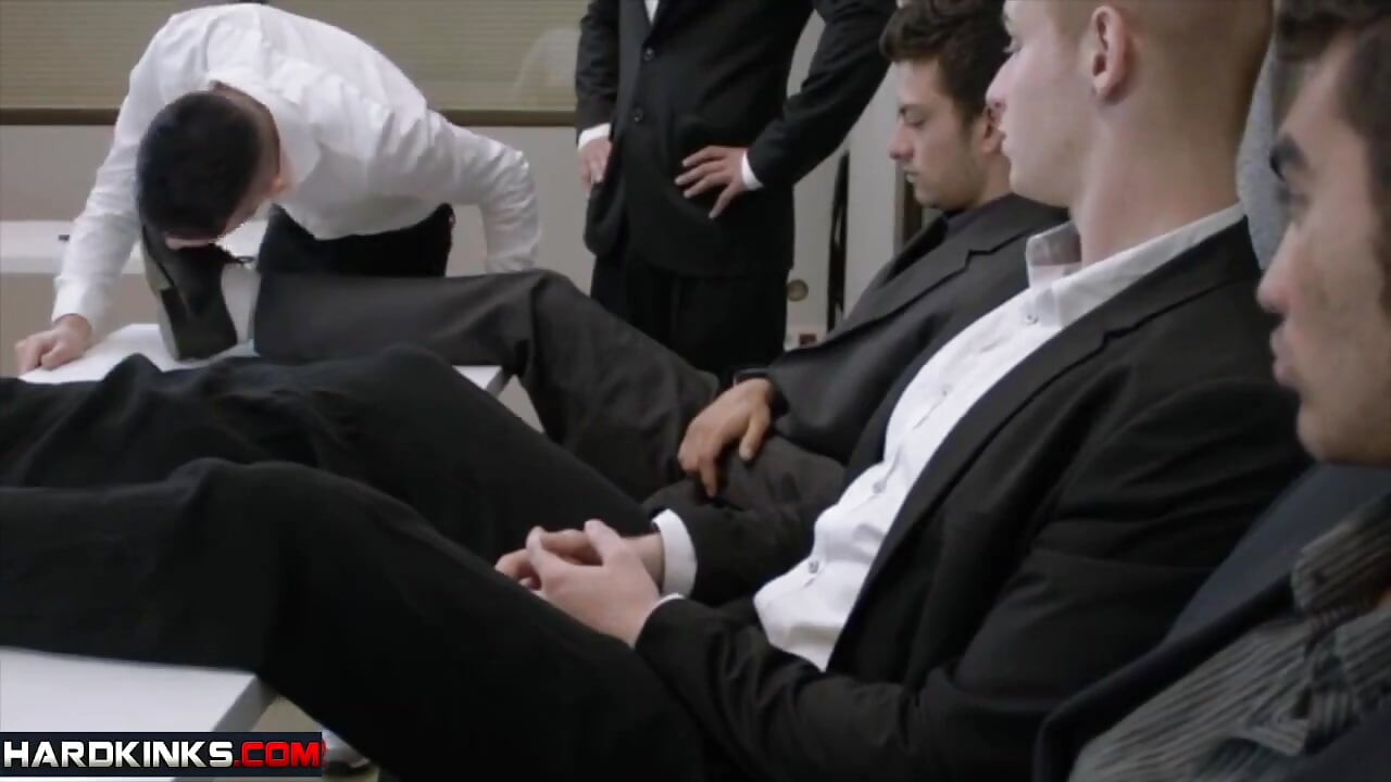 Hardkinks: cinquenta tons de pés