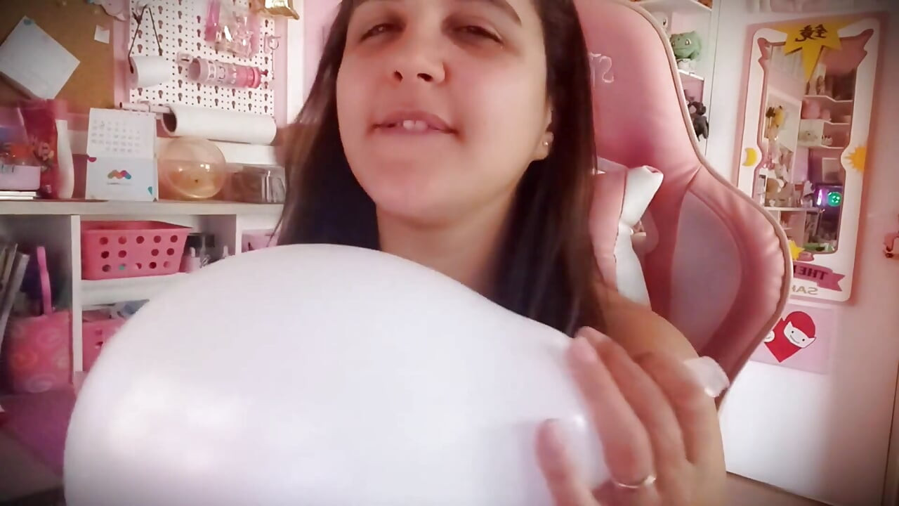 Opuchnięta policzki wieje balon - króliczek Looner
