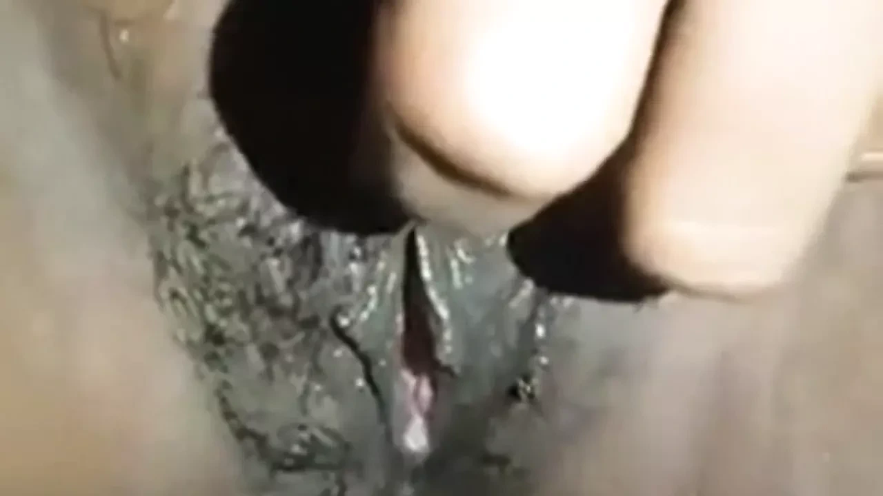 Algerian milf piss after fuck