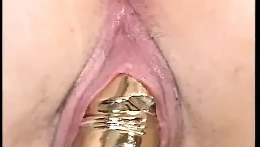 Tante nakal lagi asik muasin memeknya pakai dildo favoritnya