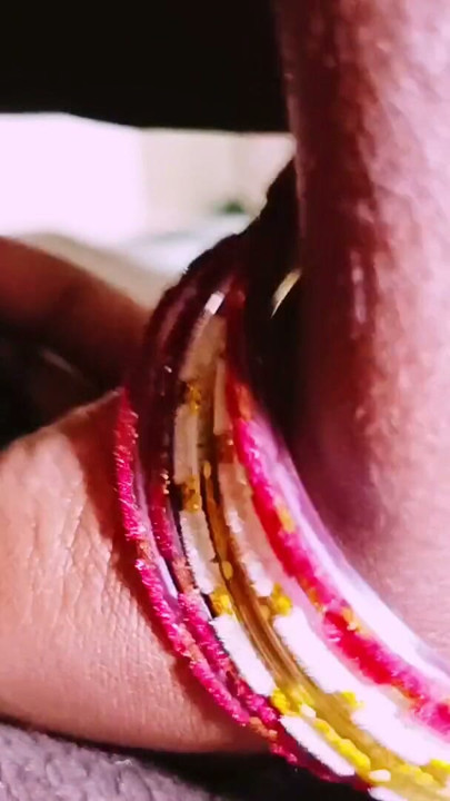 אמא חורגת כועסת ומזדיינת עם הבן החורג זין גדול. טלוגו מדברת מלוכלך. | קליפ 1
