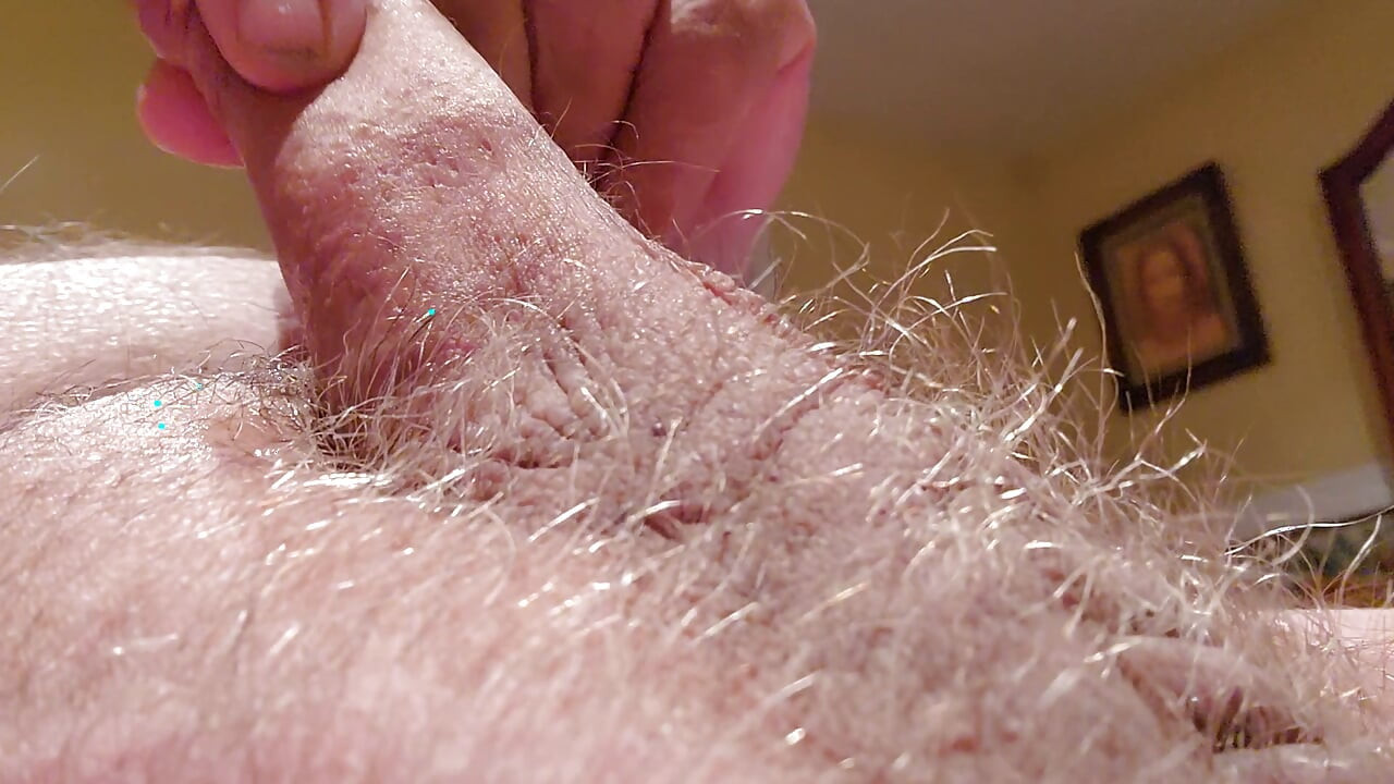 Any woman wants to suck my small cock ?