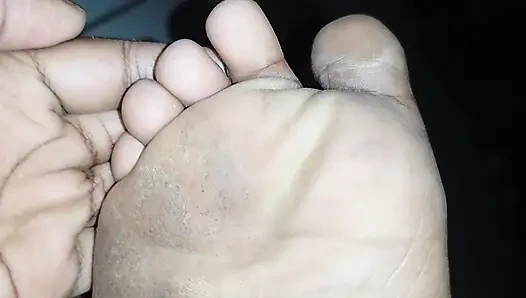 Cute hottie 18+ blesses you with her filthy feet to lick clean in exchange for all your assets.