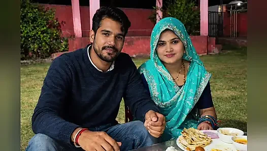 Bengalische stiefschwester im freien hat abendessen mit romantischem video mit freund