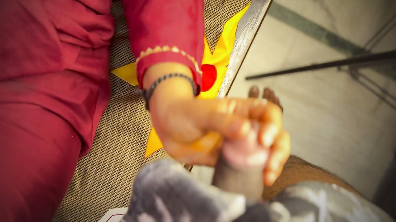 Desi Mallu Bhabhi Hardcore Fuck With Her Debar When Her Husband Not At Home Hindi Video