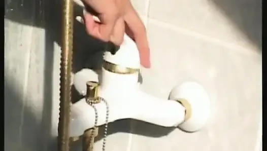 Sandra arkadan büyük bir yarak alıyor