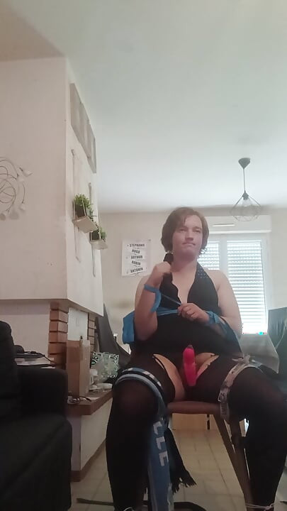 Self bondage, cumshot