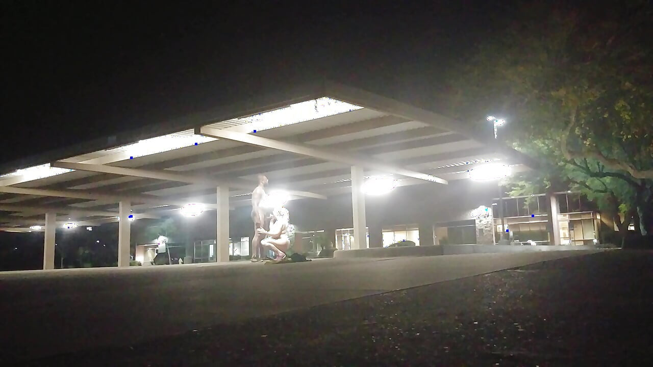 Risky sex in an empty parking lot!
