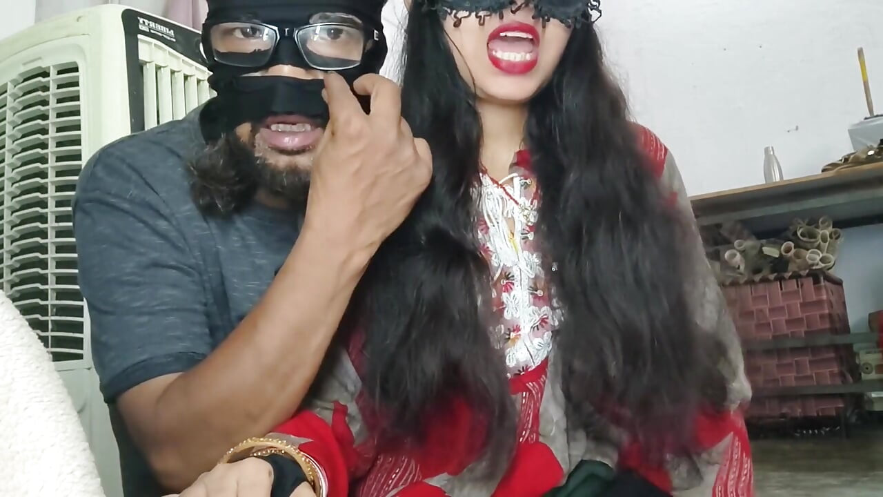 德西热辣夫妇享受性爱故事印地语音频