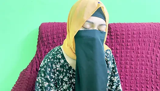 Nyonya menggunakanku untuk memuaskan memeknya dan ngentot habis-habisan