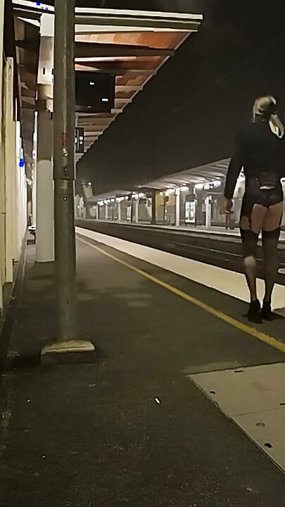 CRossdresser in the city